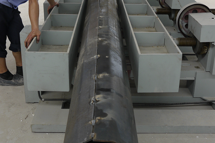 Mechanical seaming machine