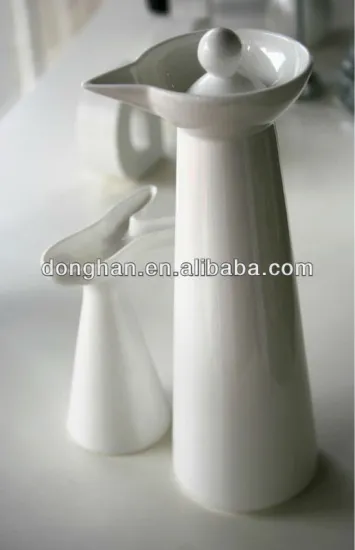 promotional white special ceramic oil pot
