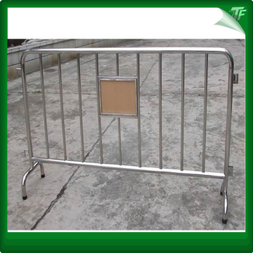 Galvanized  traffic crowd control barriers