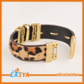 Moda venta caliente Wristwear Leopard Print plateado reloj de oro en forma de pulseras amplia