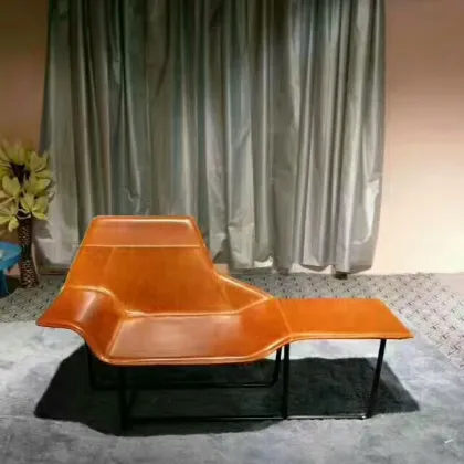 Zanotta Lama leather chaise lounge chair
