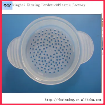 Plastic food strainer