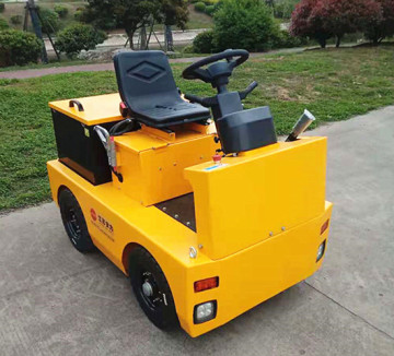4T Four-Wheel Electric Tow Tractor