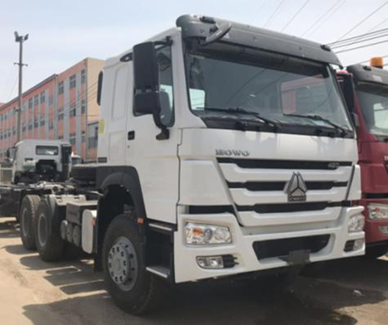 جديد HOWO Truck Head Tractor 420HP 6X4