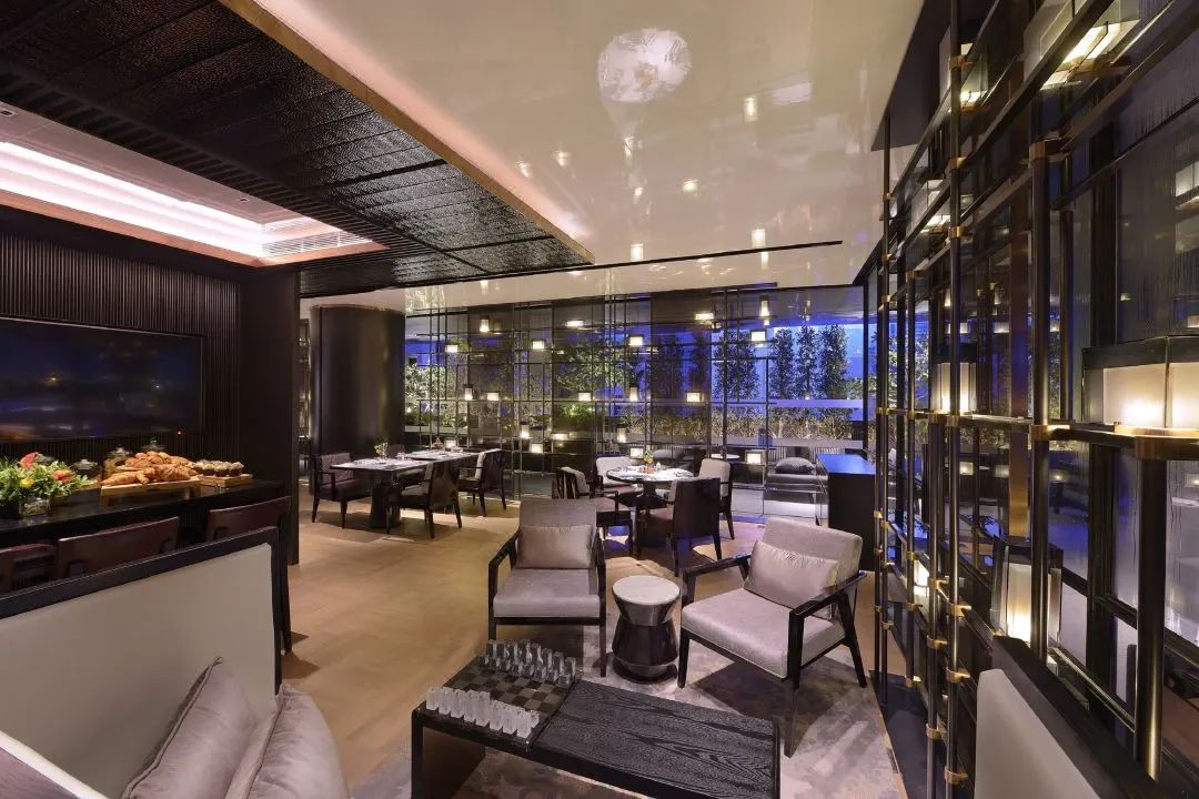 Hotel furniture case (10)