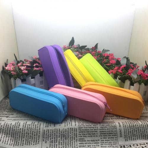 Silicone Pencil Pouch Silicone Premium Toiletry Bag Portable Pencil Pouch Manufactory