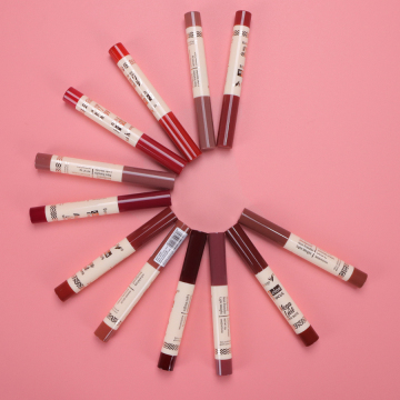 Set gincu berwarna merah jambu krim &amp; set lipliner yang boleh ditarik balik