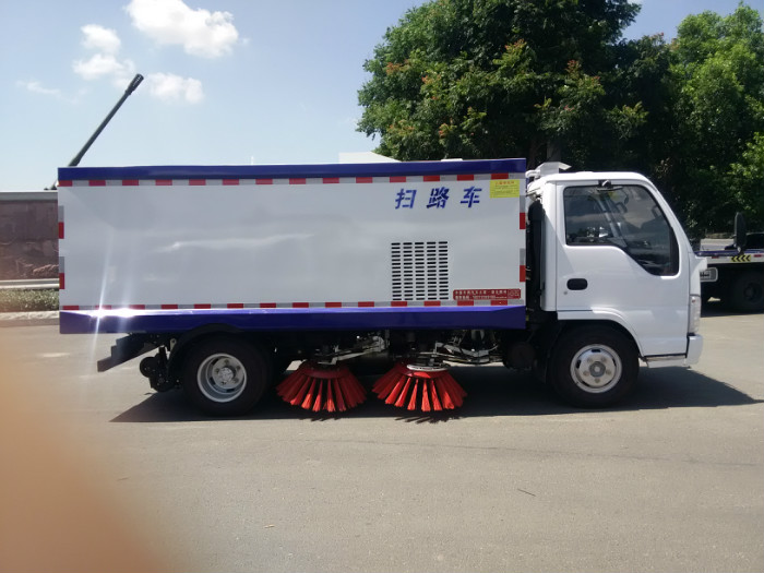 Sweeper Truck 7