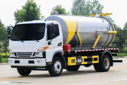 Jianghuai Junling V7 8.7m ³ Suction Vehicle