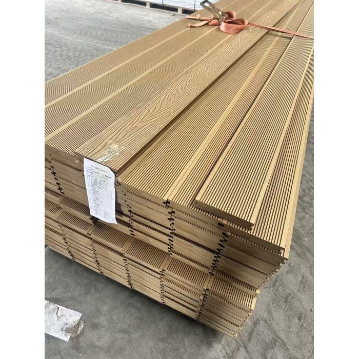 Decking Luaran WPC Kalis Noda untuk Penggunaan Halaman Komuniti Antarabangsa