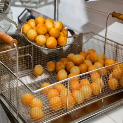 Commercial Automatic Mini Doughnut Making Machine - Doughnut Frying Machine