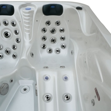 Small Acrylic Outdoor Spa Hot Tub with LED