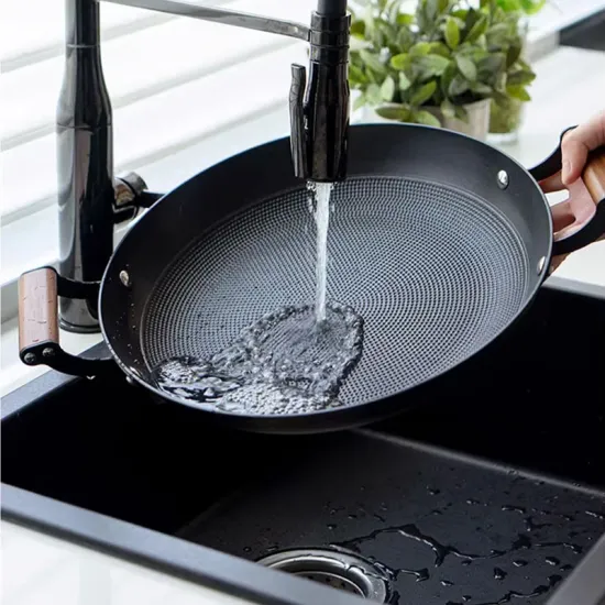 High Quality 32cm Enamel Primer & Nonstick Frying Pan for Home Use