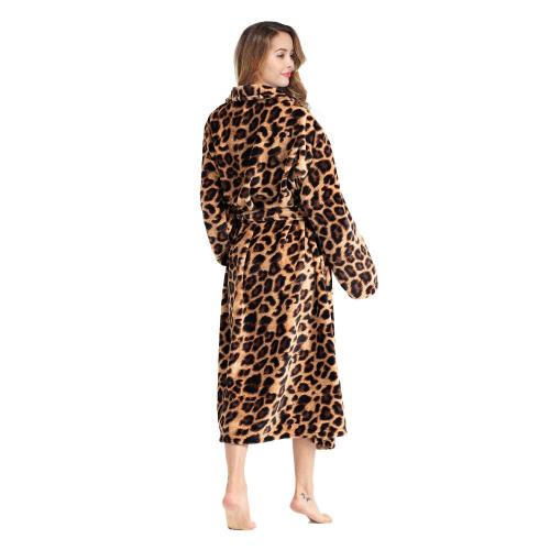 Luxury Leopard Print Women Fluffy Bathrobe luxury Leopard print women flannel fleece fluffy bathrobe Supplier