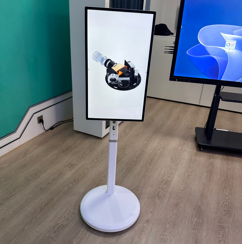 טלוויזיה 32 אינץ' קלת משקל עם סוללה מובנית לניידות אלחוטית