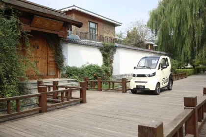 City Use 4 Wheel Electric Vehicles EEC Coc Certificate Electric Vehicles with Lithium Battery