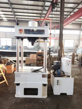 Powdered Animal Licking Salt Block Pressing: Utilizing Hydraulic Press Technology