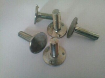 bolt elevator