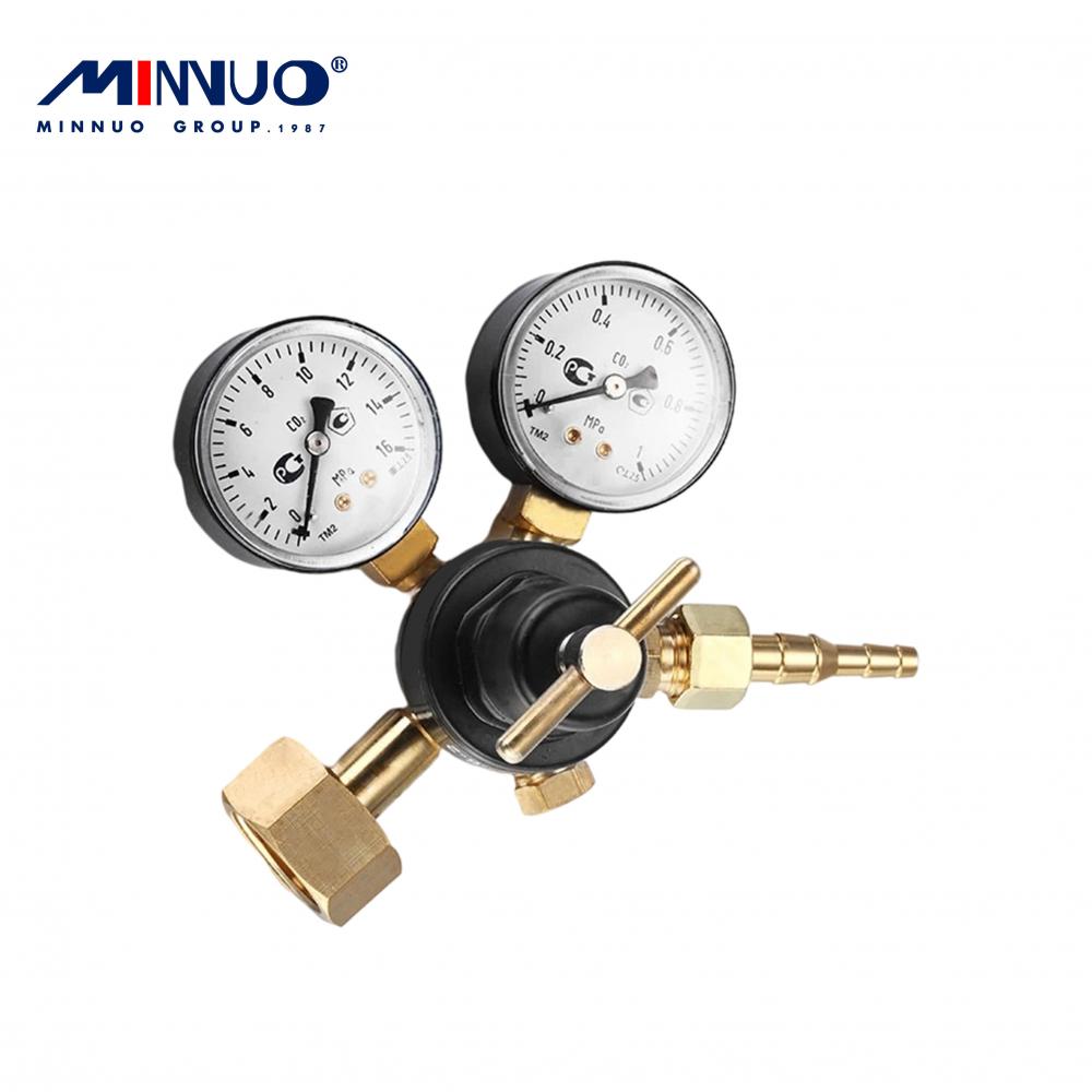 Aquarium Professional two-stage CO2 pressure regulators