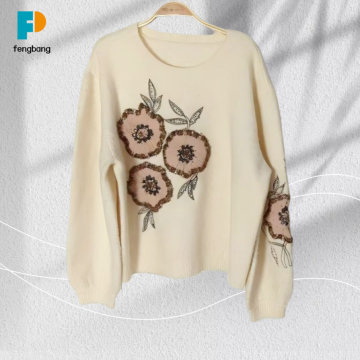 El İşi Çiçek Nakışlı Zarif Beyaz Kazak