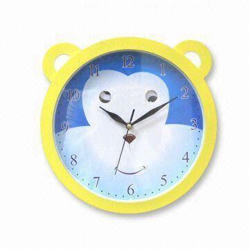 Wall Clock, Available in Various Colors and Finishes, Measures 32 x 32cm