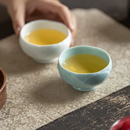 Wholesale Multi-Color Kung Fu Tea Cup Set - Lotus Design in Stock