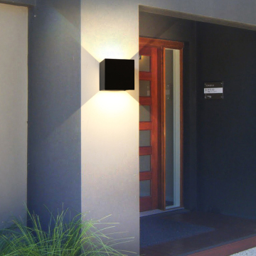 2021 Modern IP65 Waterproof LED Wall Lamp