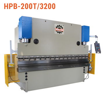 Hydraulic bending machine with torsion bar