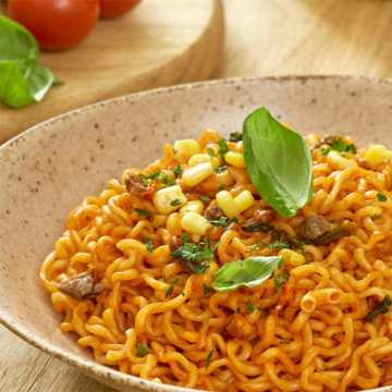 Tumbler Korean spaghetti with olive oil