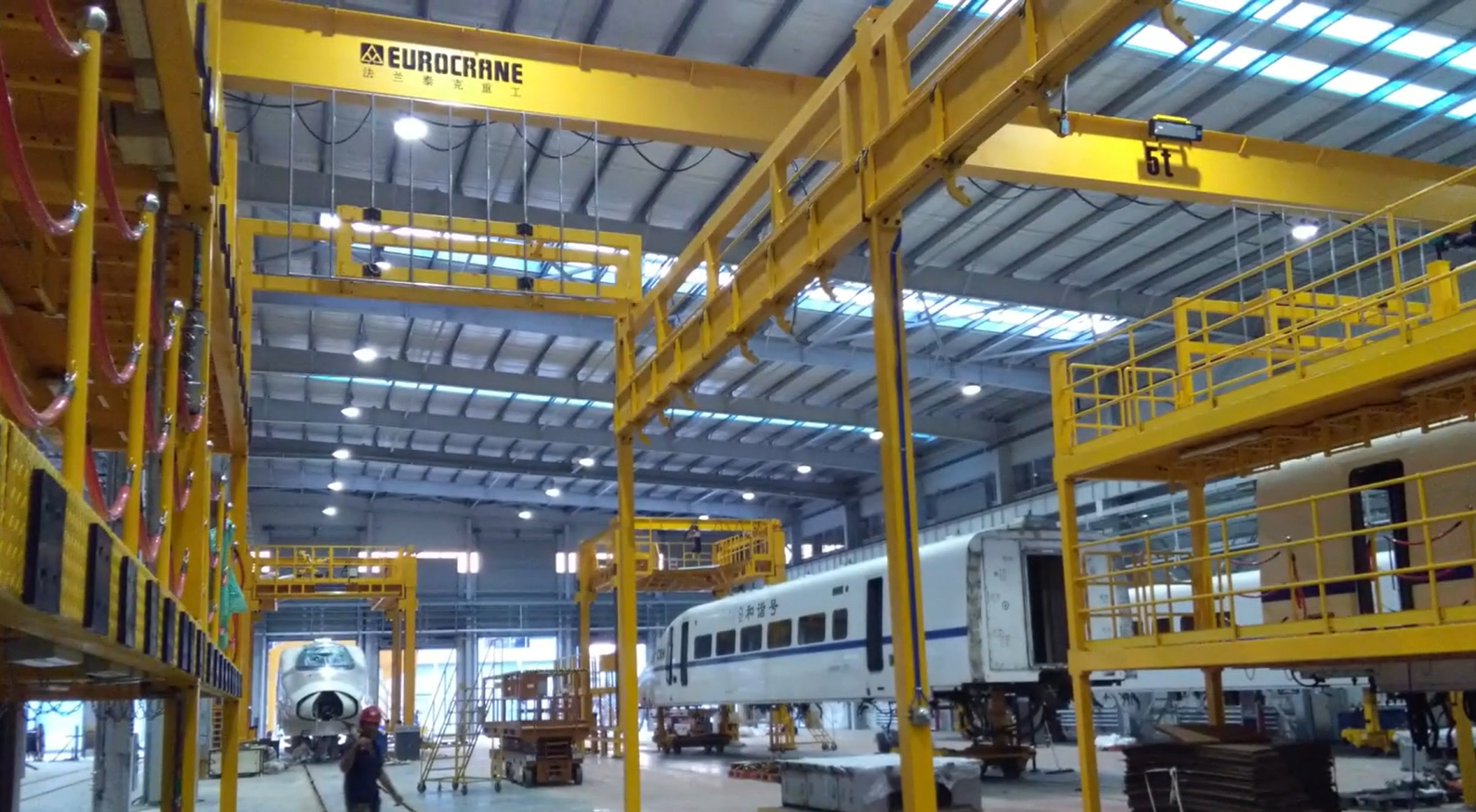 Eurocrane workstation wall-mounted jib crane and semi-gantry crane in machining factory