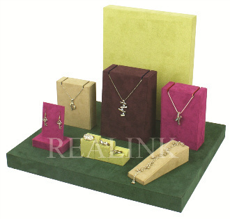 Wrapping Silk wooden jewelry display stands