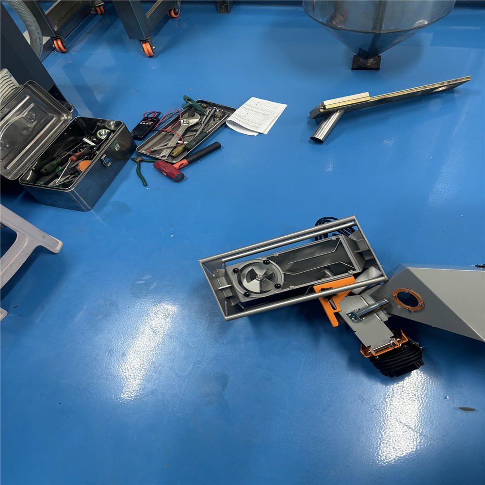 Injection molding machine maintenance5