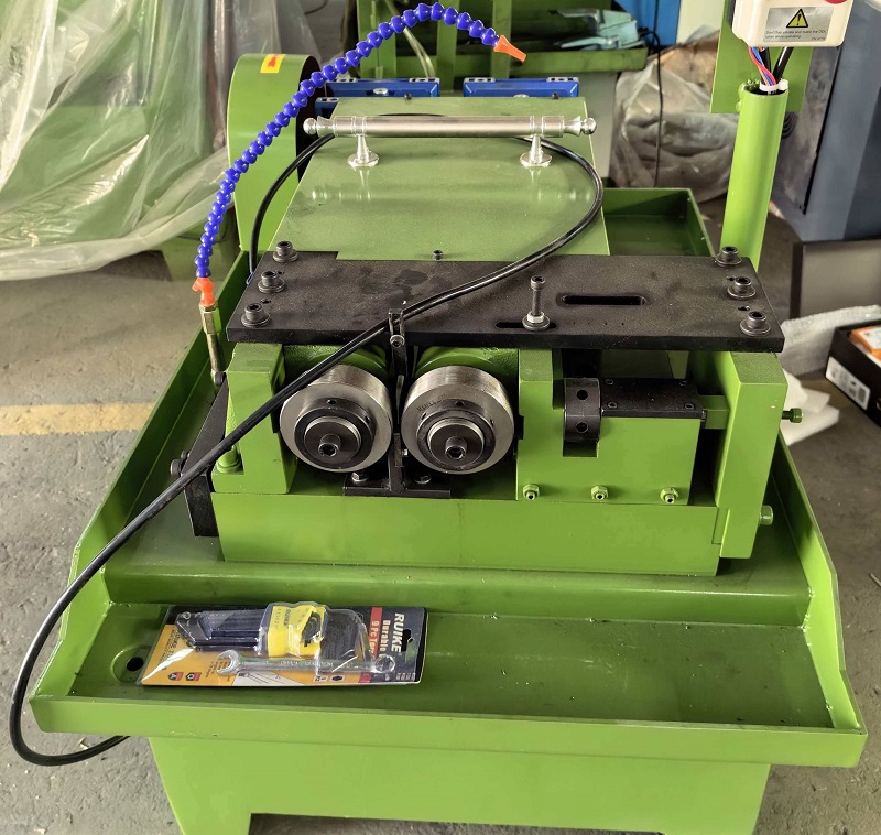 Ningbo Yijun 3T Thread Rolling Machine Overcomes Micron-Level Precision Challenge, M2-M12 Precision Screw Orders Surge!