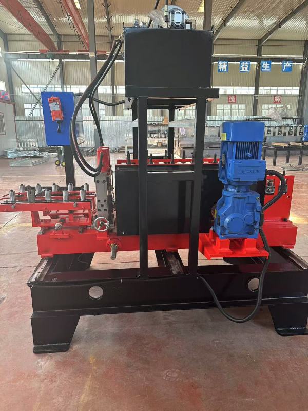 Yiping automatic bridge cover forming machine (with reinforcement)