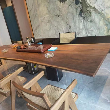 Modern Factory Price Kitchen Wooden Furniture Live Edge Slab Solid Walnut Wood Restaurant Dining Table" could be shortened to "Modern Walnut Wood Dining Table" for a more concise title. However, if you need an exact match from your provided text:

"Modern
