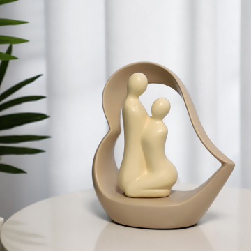 UK-Style Modern Ceramic Sculpture Décor: Unique Couple Gifts and Weddings Accessories
