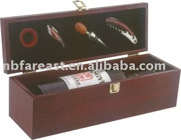 Exclusive Wine Bottle CASE WITH ACCESSORIES