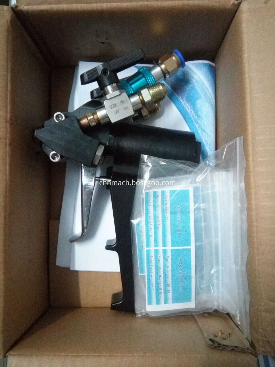Recently, a USA company achieved a long-term cooperation with CNMC, the two companies plan to jointly develop the US polyurethane spray market. This time, US customers ordered a spray gun from our company, they will receive the gun in 3 days, and start work with it. We believe that the quality of the spray gun will pass the customer's inspection. The DHL Waybill Number is 5292218621.