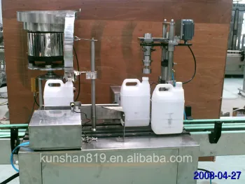 screw capping machine