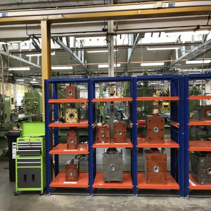 Industry Shelves for Storage of Molds