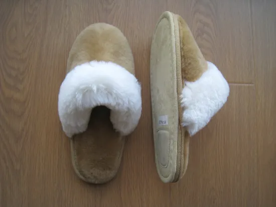 Vogue Mouton product lambskin Slipper on sale