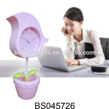 Advertising Gift ABS Material Flower Shape Small Stylish Digital Table Clock