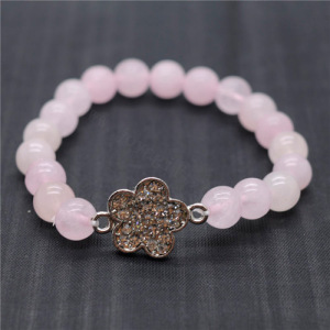 Pulsera de piedras preciosas elástica y cuentas redondas de cuarzo rosa 8 mm con pieza de flor de aleación de diamante