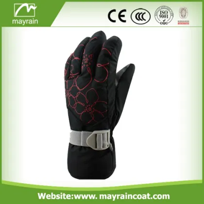The Warmest Ski Gloves Use In Ultralow Temperature