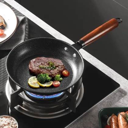 Maxcook Iron Frying Pan with Wood Handle - Non-stick Kitchenware with Composite Bottom