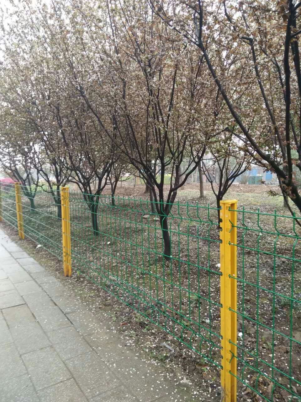 peach shaped post fence panel 