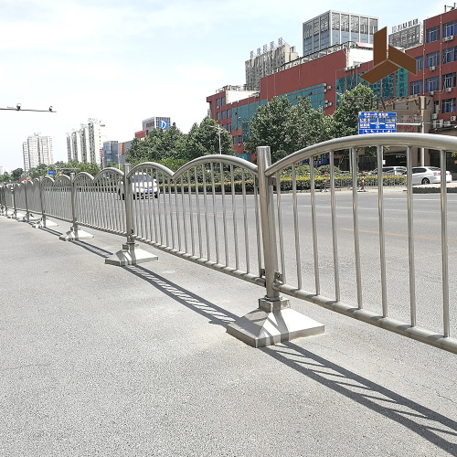 Solutions de barrières routières efficaces pour la sécurité routière