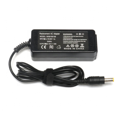 19V 1.58A 30W AC / DC Cargador de computadora portátil con adaptador