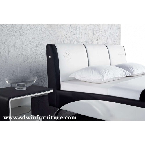 Fashion And Simple White Soft Bed Light luxury fashion leather bed with sound system Supplier