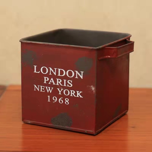 Retro make old square tin bucket